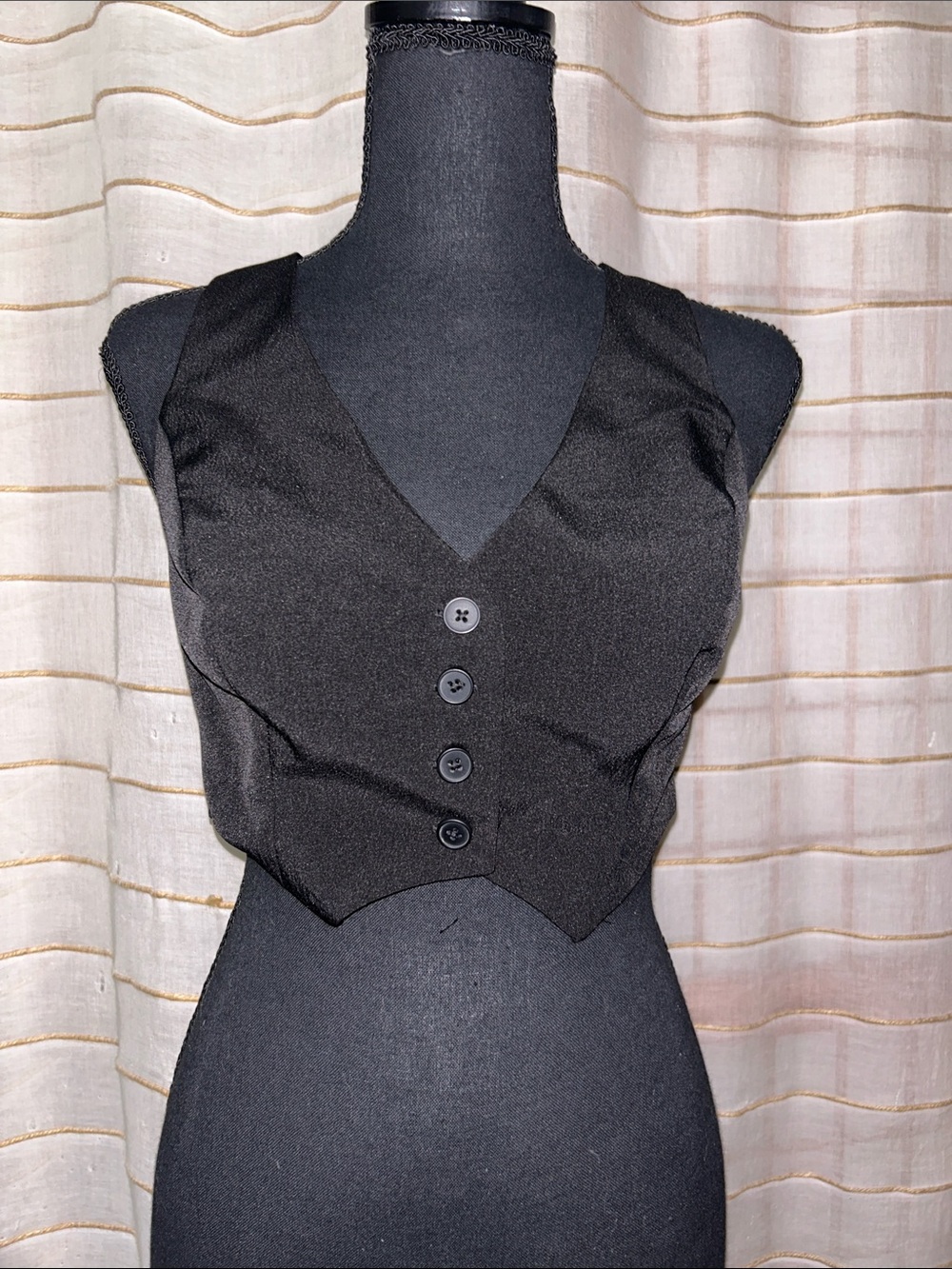 Black V-Neck Button-Front Crop Top Vest